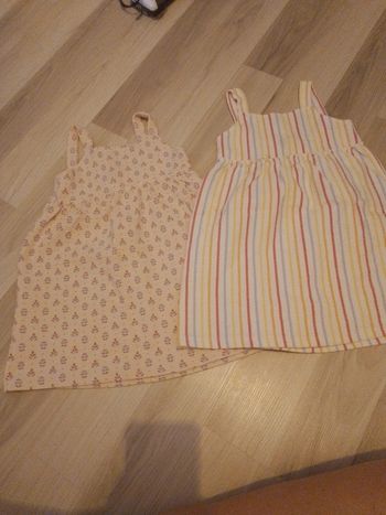 Lot de 2 robes kiabi taille 36 mois