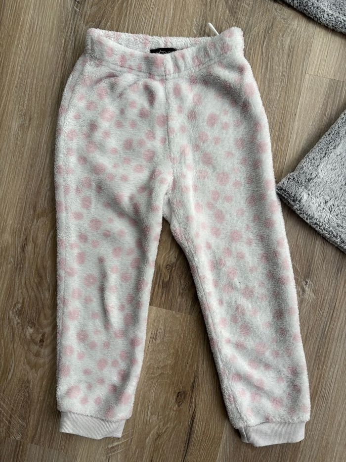 Pyjama deux pièces fille taille 36 mois - photo numéro 2