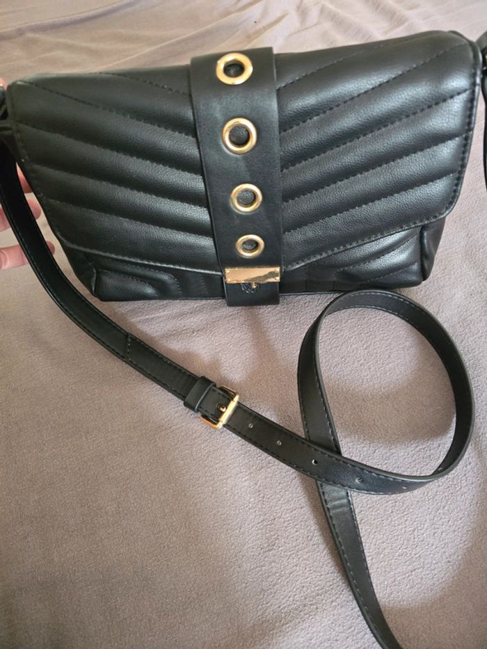 Sac bandoulière 🍒Breal modèle 2019🍒jamais servi - photo numéro 7