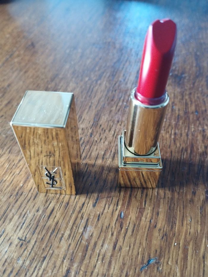 Rouge à lèvres - photo numéro 2