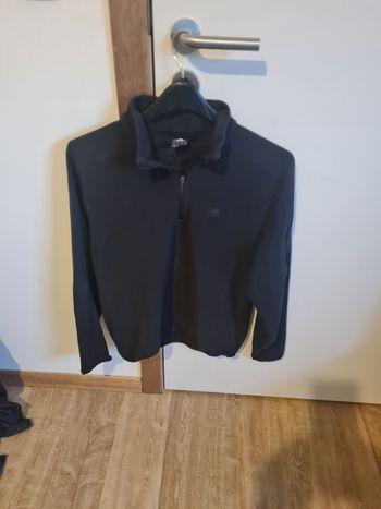 Polaire Adidas légère.