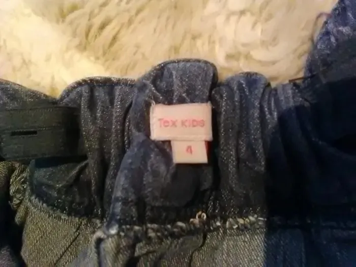 Jupe plissée en jean 4 ans- Tex Kids -2 vêtements achetés le 3ème offert - photo numéro 6