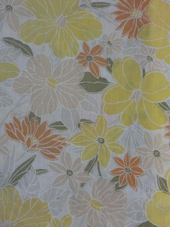Vintage rétro drap plat coupon de tissu fleuri orange et jaune avec défauts - photo numéro 2