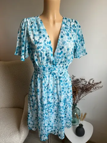 Superbe robe bleue très chic