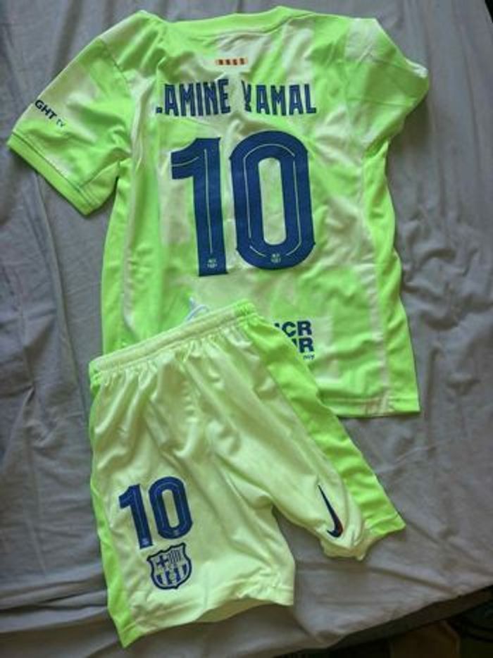 Ensemble de foot - Lamine Yamal - 10ans - 26 - FC Barcelone - photo numéro 2
