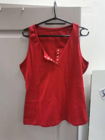 Débardeur taille L couleur bordeaux neuf 