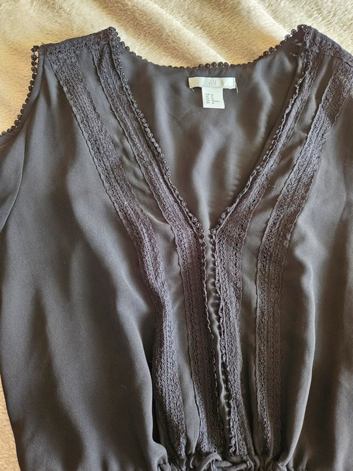 Robe noir à broderies et épaules nues H&M - photo numéro 3