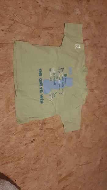 T-shirt fille / garçon 9 mois taille 74