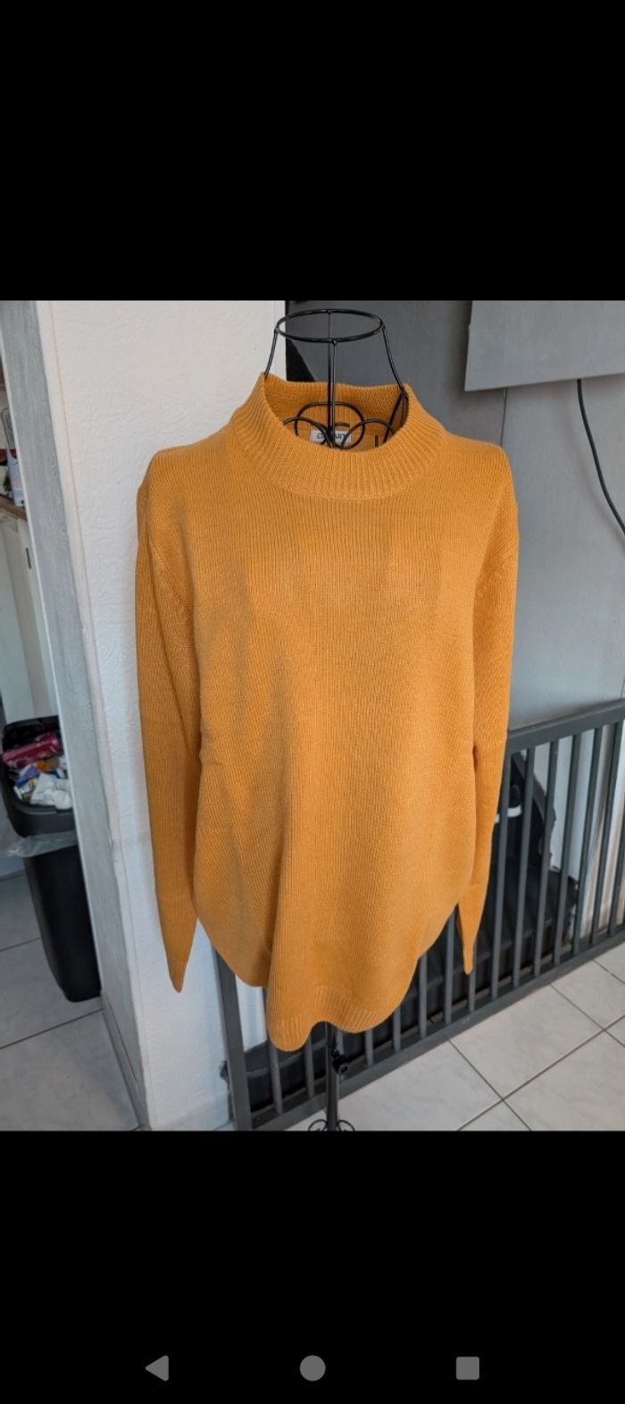 Magnifique pull col montant Damart en parfait état taille L