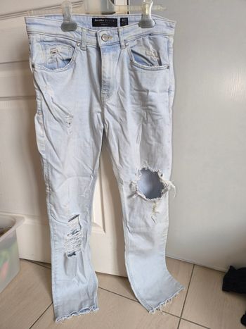 Jean bleu clair Bershka taille 40