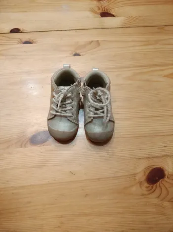 Chaussures doré