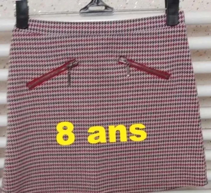 Jupe  pied de poule  noir  rouge /  bordeaux  Kiabi  Taille  8  ans