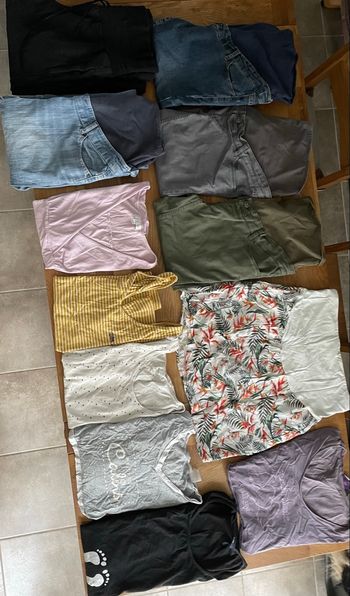 Lot vêtements de grossesse