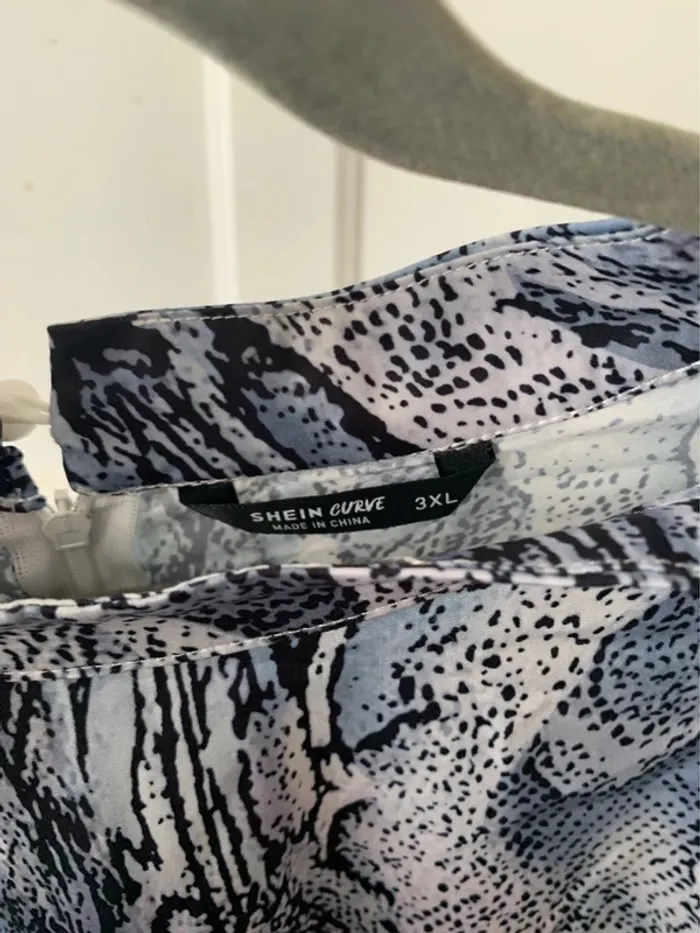 Blouse à manches longues bouffante python bleu femme - Taille 3XL Shein Curve - photo numéro 3