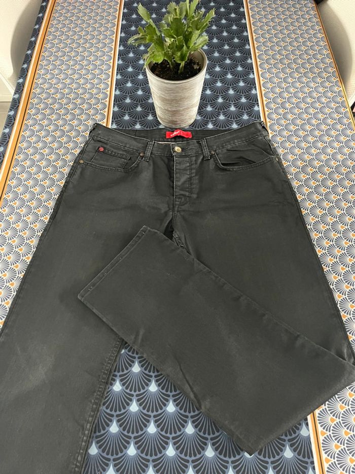 Jean noir homme marque célio taille 46