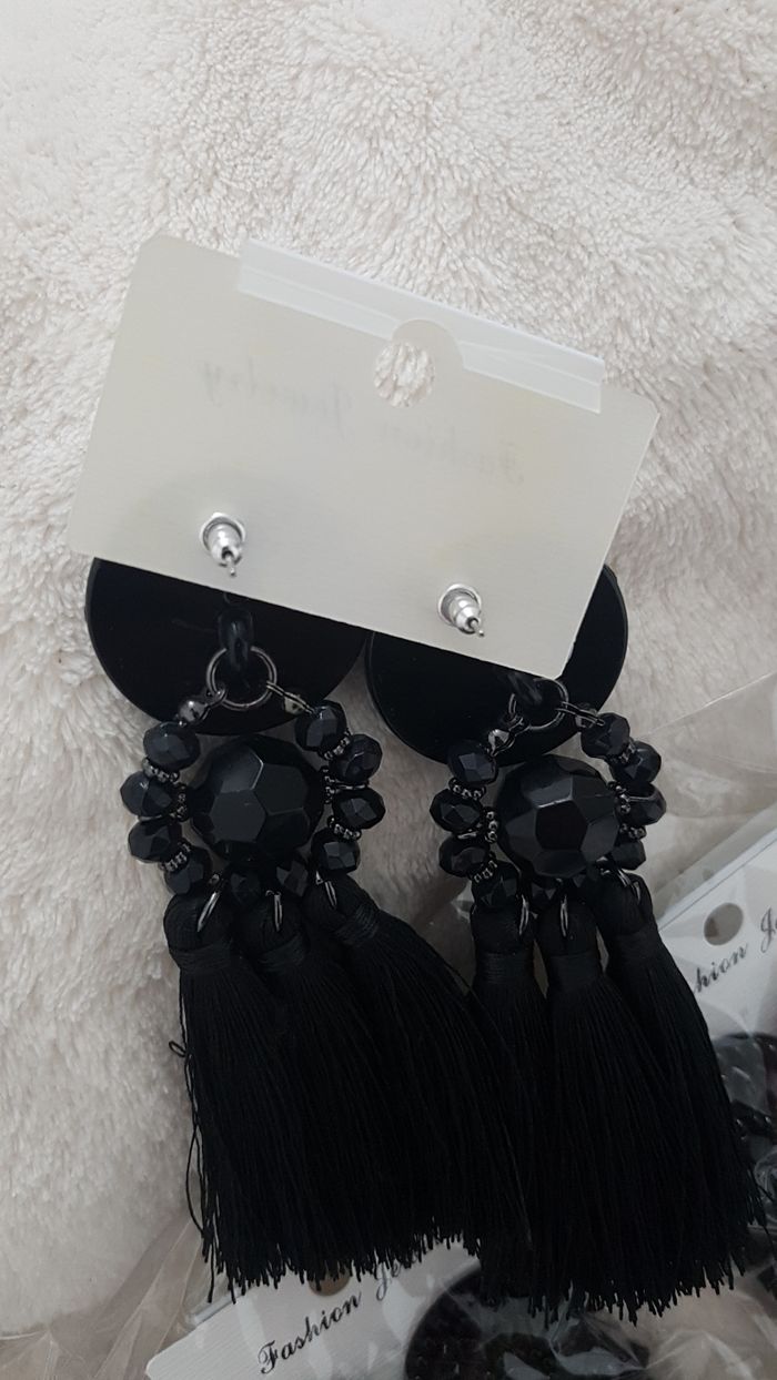 Lot 12 paires de boucles d'oreilles - photo numéro 3