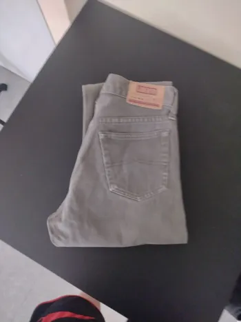 Jean droit Liberto gris – Taille W28 L34 – Excellent état