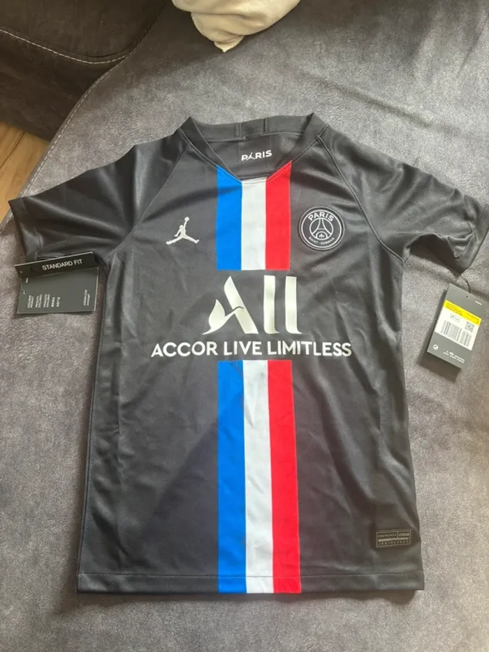 Maillot Jordan PSG 2019/20 Stadium Fourth authentique Enfant Taille S – Neuf avec étiquette