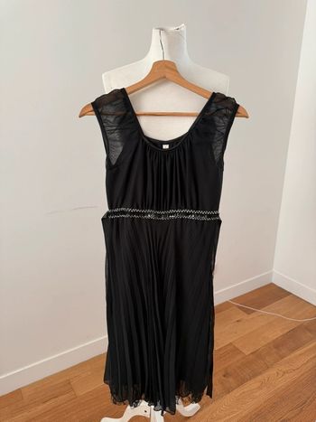 Jolie robe noire plissée M/38
