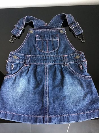 Jupe à bretelles réglables en jeans 18 mois