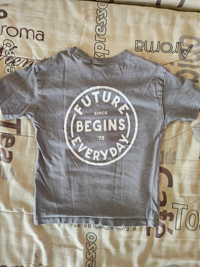 T-shirt manche courte garçon taille 3/4 ans marque Zara très bon état - photo numéro 2