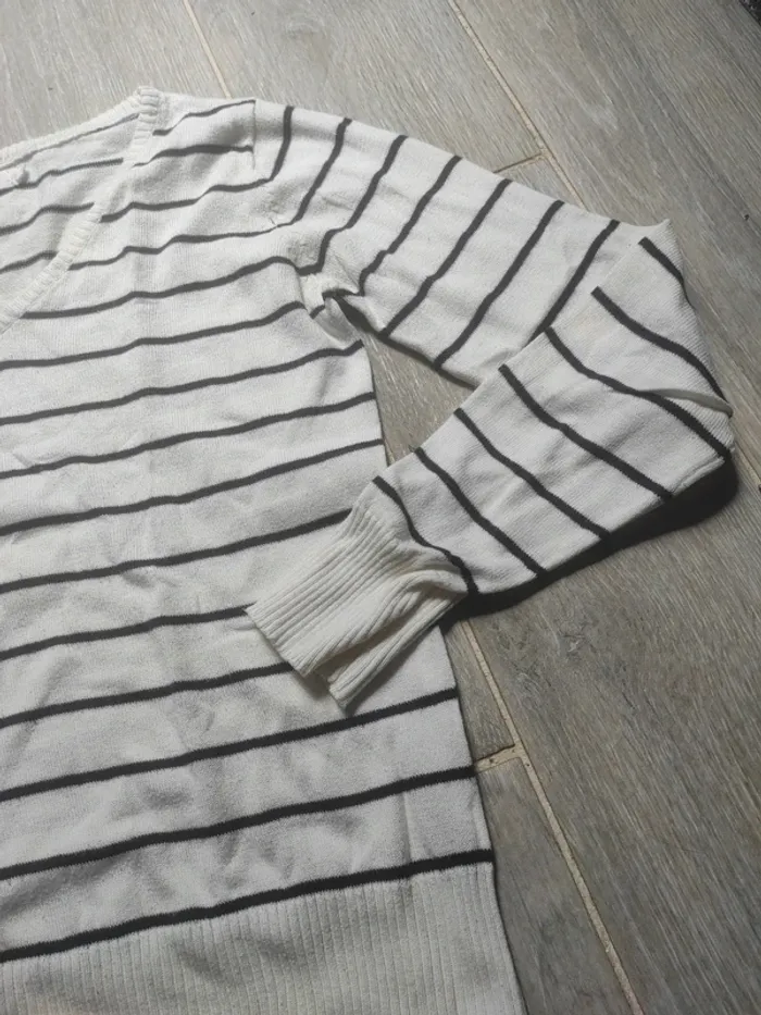 Pull taille 36 - photo numéro 2
