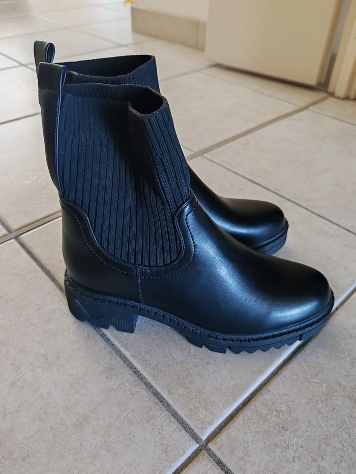 Bottines noires – Style Chelsea – Neuves