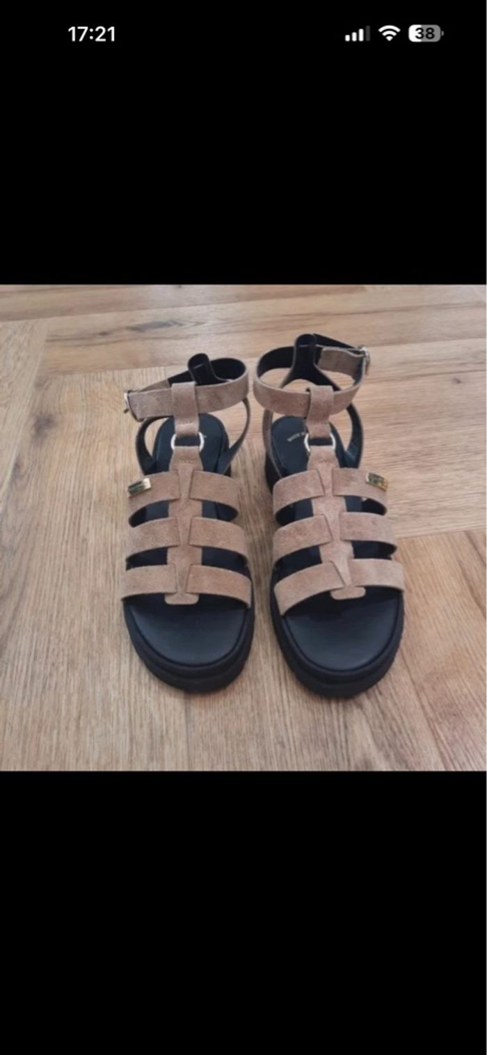 Les tropeziennes tobosued