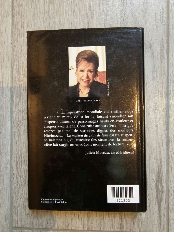 La maison du clair de lune Mary Higgins Clark - photo numéro 2