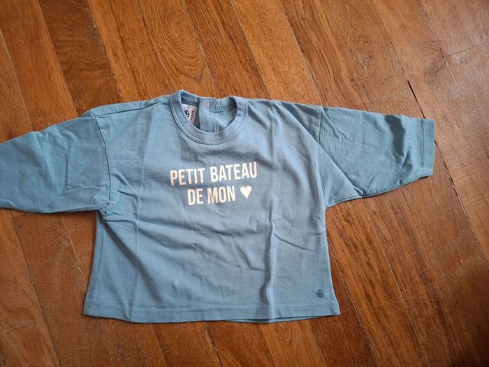 T shirt manches longues neuf petit bateau 6 mois