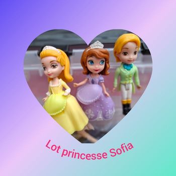 Lot de 3 figurines princesse Sofia