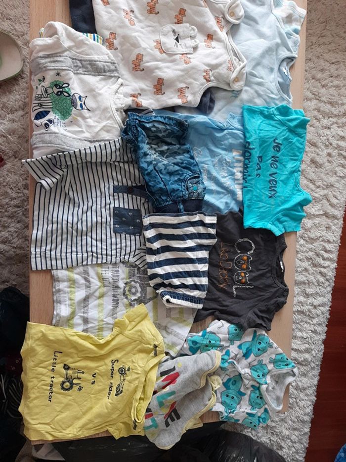 Lot de 14 vêtements 6 mois garçon