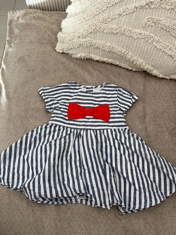 Robe manches courtes