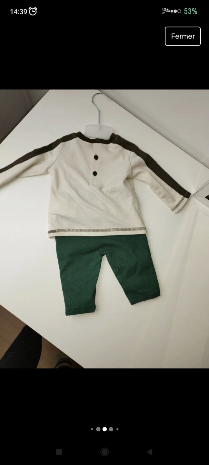 Lot de 4 articles 3 mois