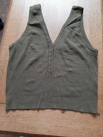 débardeur court décolleté V devant et dos