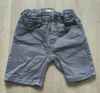 Short jeans gris 5 ans
