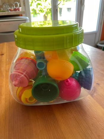 Jeu de pièces à emboîter