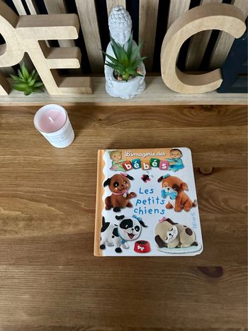 Livre l’imagerie des bébés « Les petits chiens »