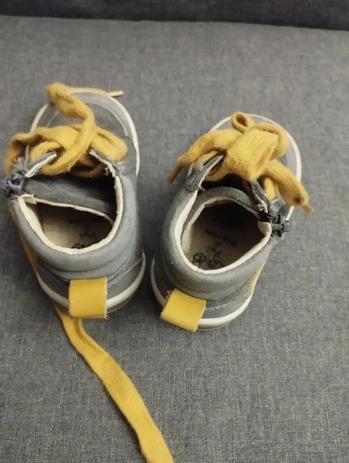 Chaussures Pat et Ripaton taille 20 - photo numéro 3