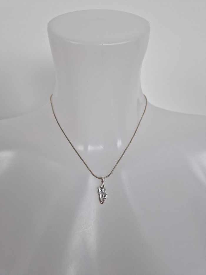 Collier argenté avec sa boîte - photo numéro 3