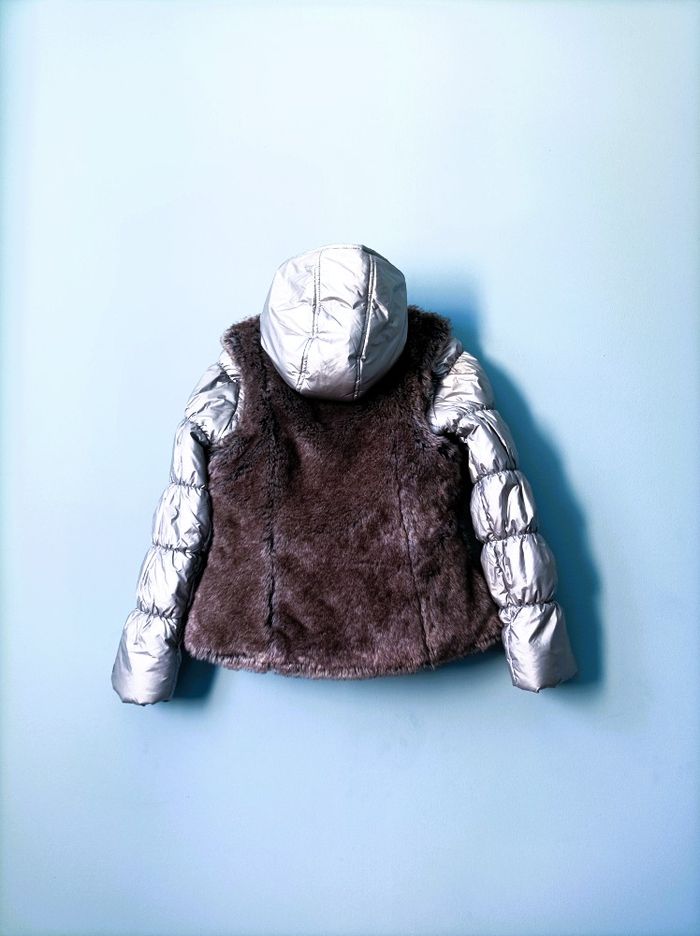 Doudoune fille Catimini 12 ans manteau argente TBE + gilet fourrure amovible - photo numéro 2