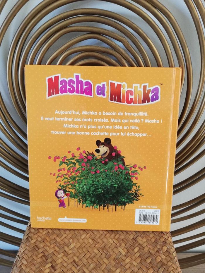 Livre Mascha et Michka "Partie de cache cache" - photo numéro 2
