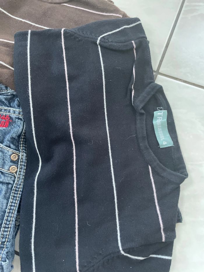 Lot vêtements garçon 4 ans - photo numéro 2