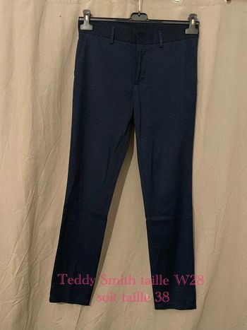 Pantalon court 7/8 chino bleu marine à pois blanc taille haute coupe slim Teddy Smith taille 38