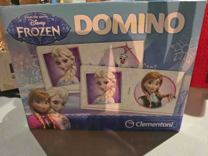 Puzzle et domino reines des neiges