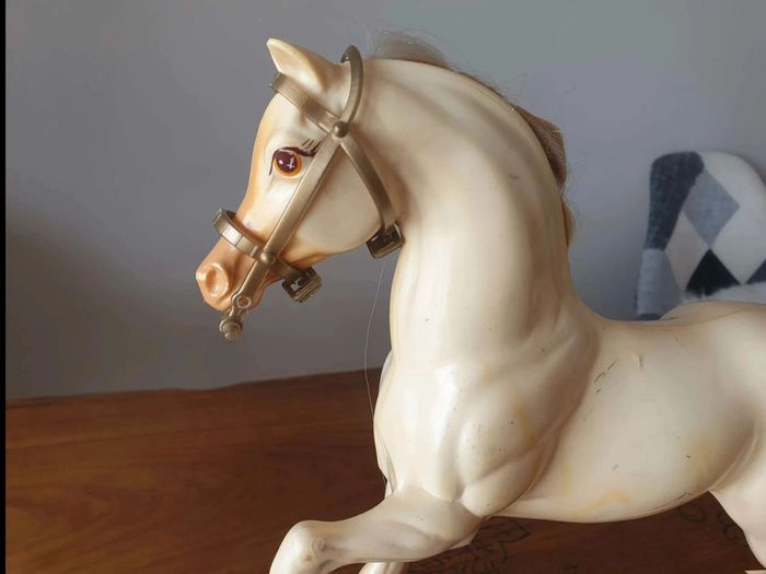 Cheval Barbie Palomino avec  accessoires - photo numéro 6