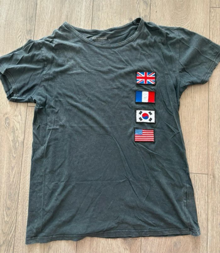 T-shirt drapeaux