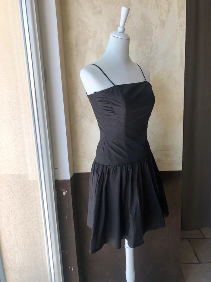 Jolie Robe noire Vera Mont 34 - photo numéro 4