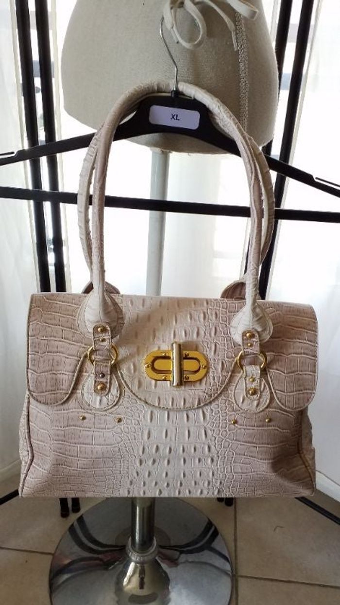 Jolie sac à main multiples poches