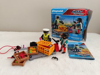 Playmobil ouvrier et douanieres 70775